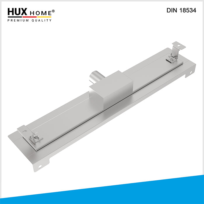 Unterseite der HUX HOME Duschrinne Model G mit höhenverstellbaren Füßen und seitlichem Ablauf